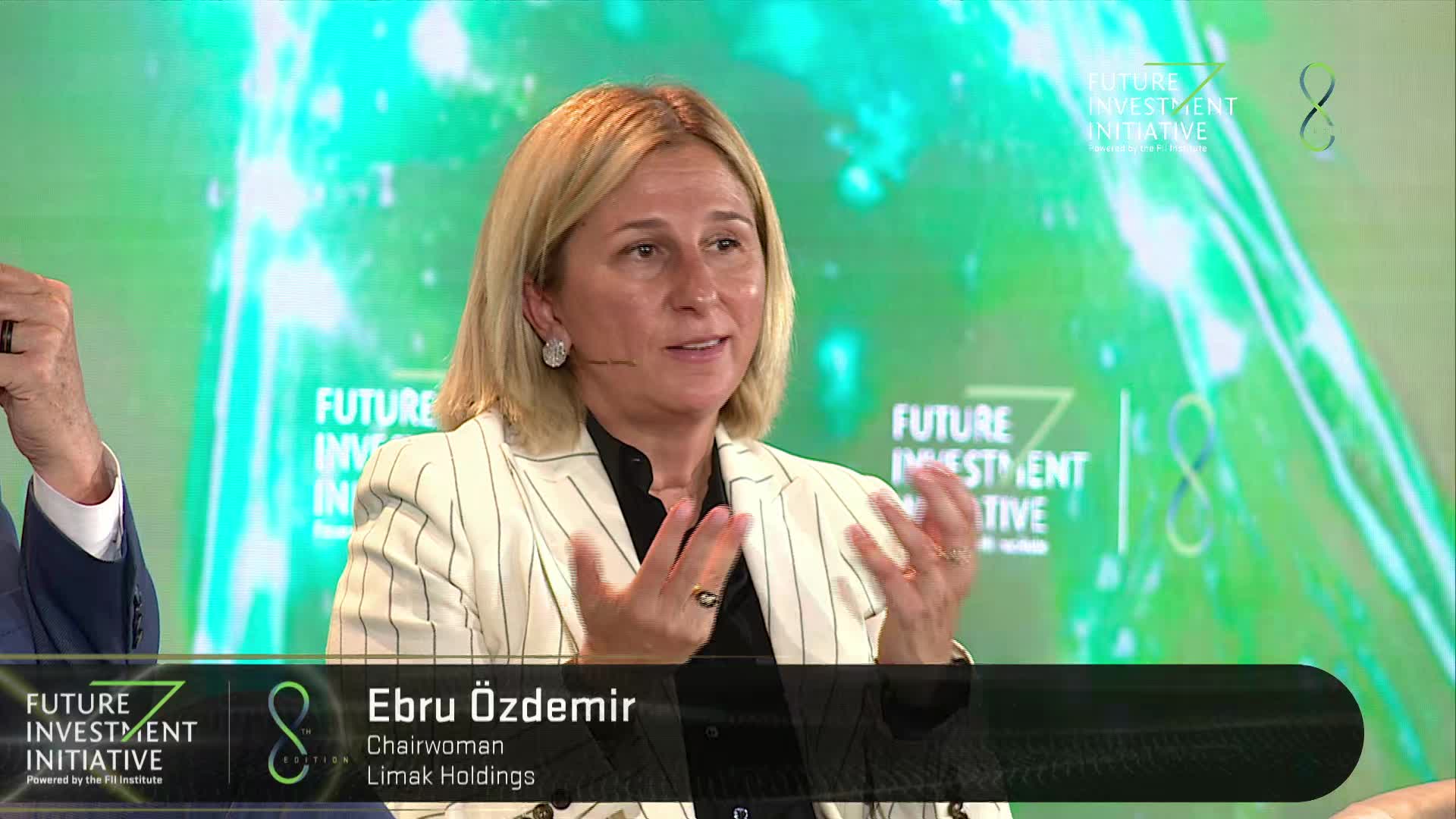 HOW WILL WOMEN DRIVE THE 5TH INDUSTRIAL REVOLUTION?