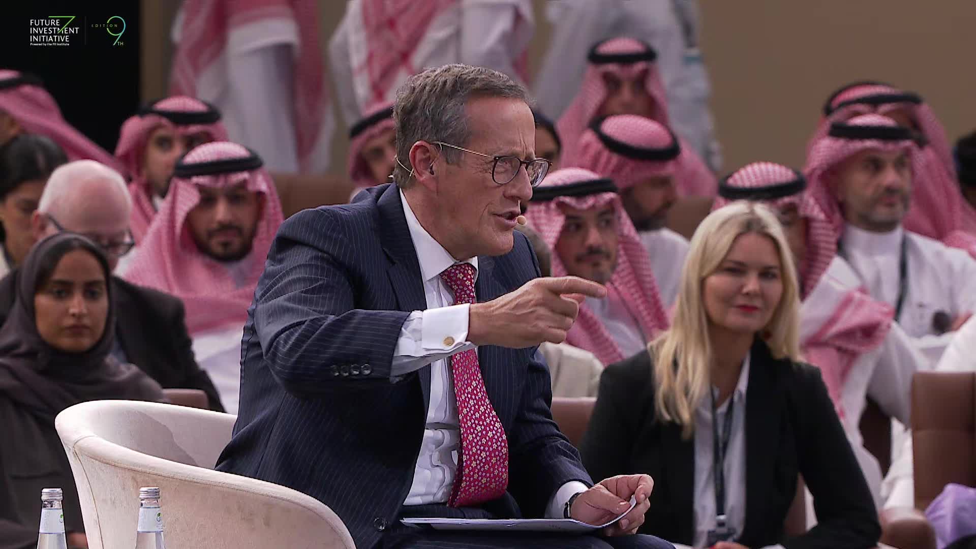 AI AND THE FUTURE OF TOURISM: UNLOCKING HUMAN POTENTIAL IN THE AGE OF INTELLIGENCE