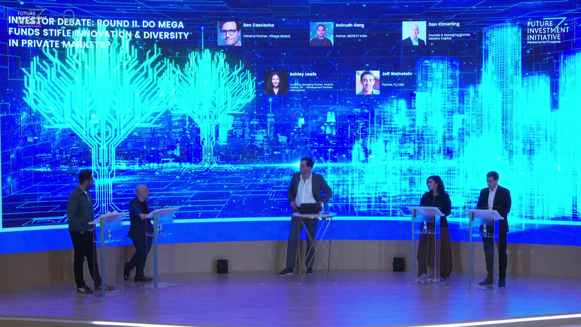 INVESTOR DEBATE: ROUND II. DO MEGA FUNDS STIFLE INNOVATION & DIVERSITY IN PRIVATE MARKETS?
