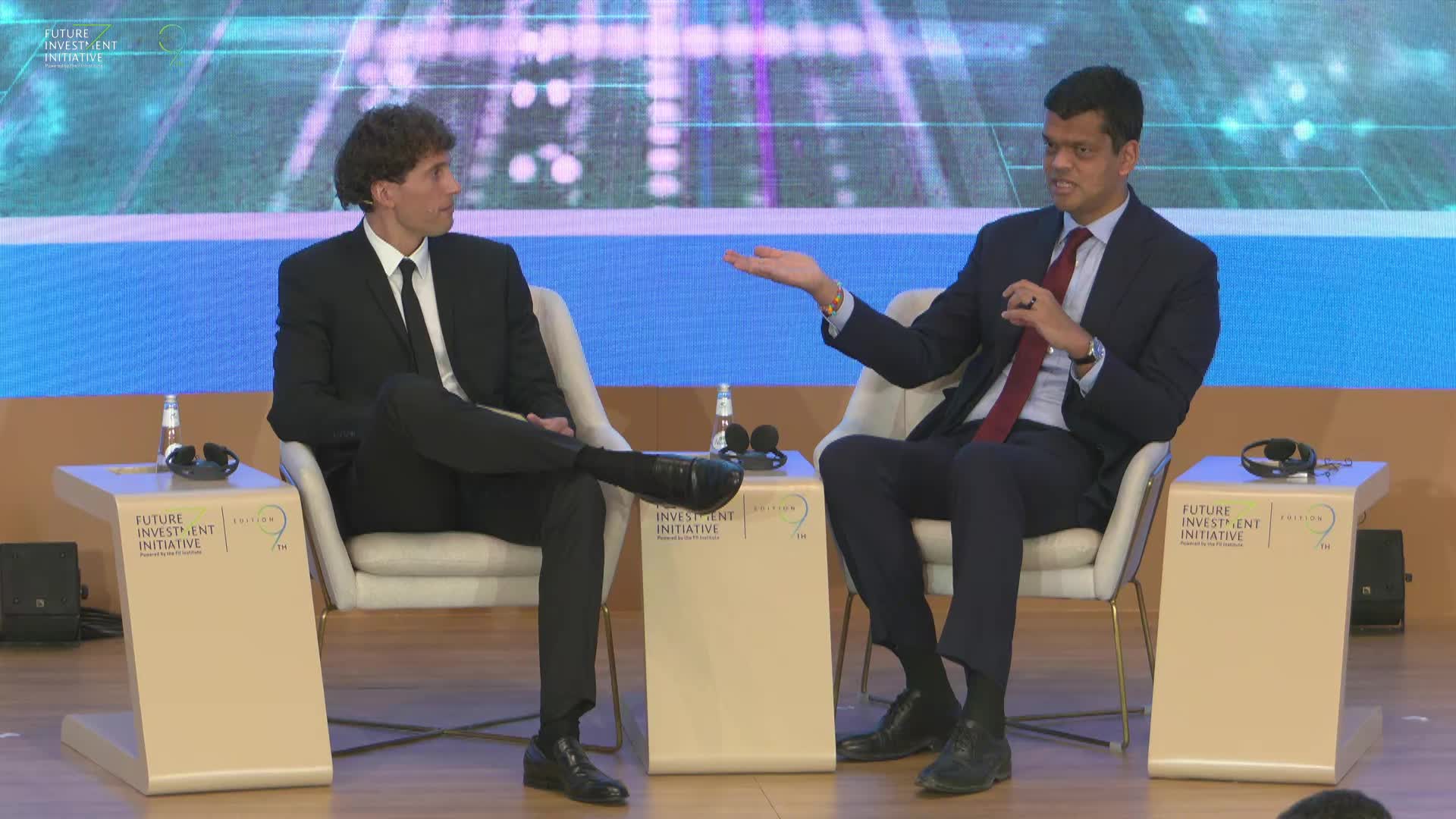 AI & THE WHITE HOUSE, POWERED BY FII INSTITUTE IN PARTNERSHIP WITH THE HILL & VALLEY FORUM